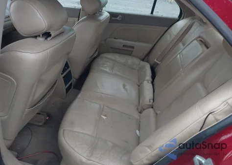 2005 Cadillac Sts V8 z USA, uszkodzony, nr VIN 1G6DC67A050121101